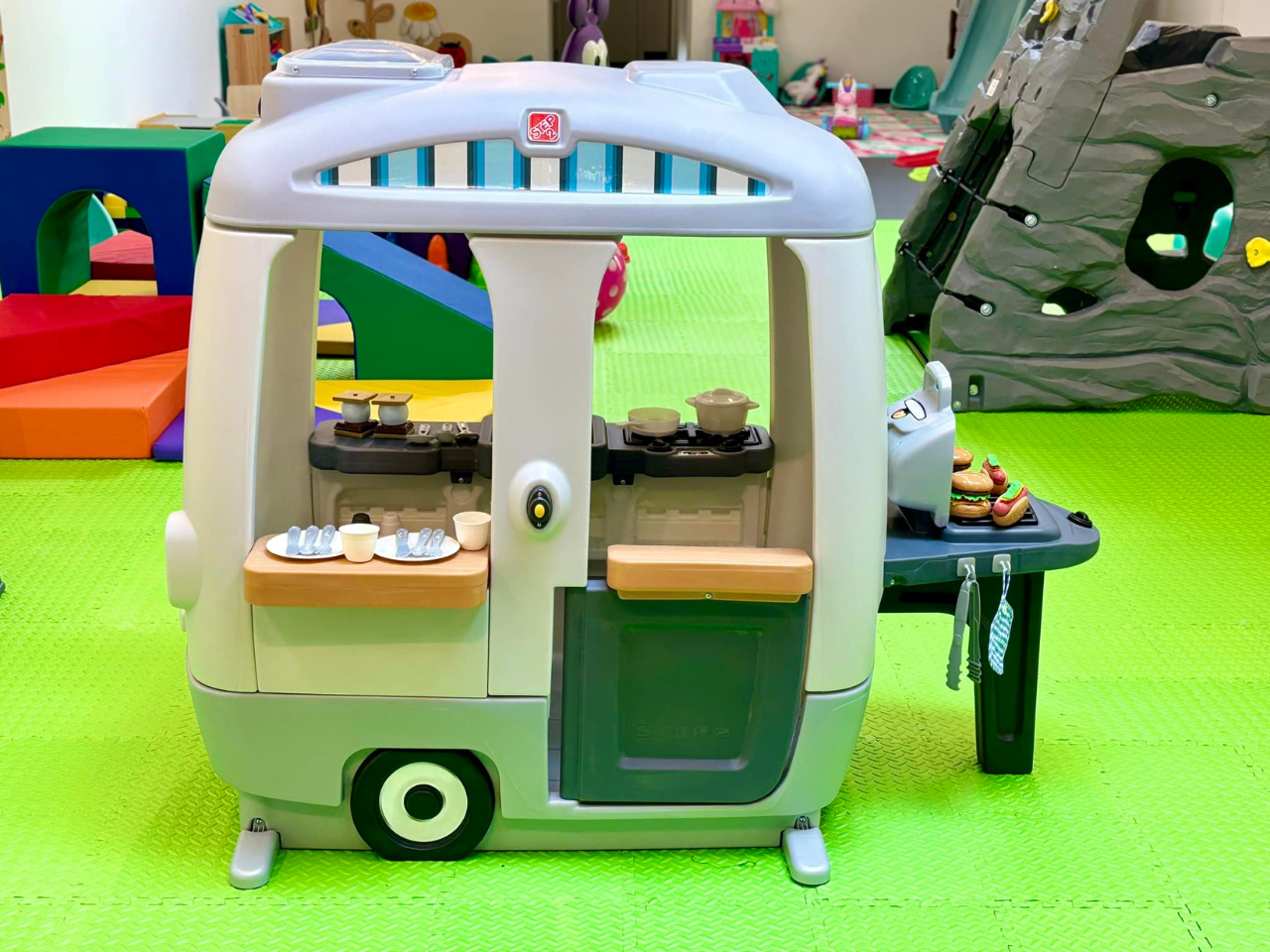 Bunnie Bounce Grove; indoor activities