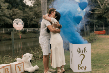 baby gender; couple at gender reveal