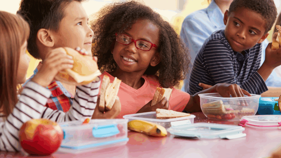 quick snacks; kids eating lunch together