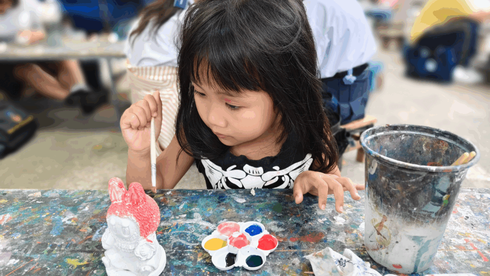 thanksgiving camps; girl painting